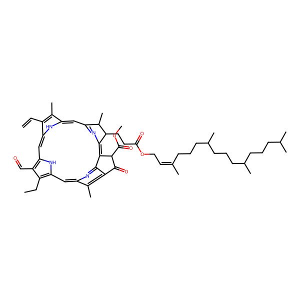 2D Structure of methyl (3R,21S,22S)-16-ethenyl-11-ethyl-12-formyl-17,21,26-trimethyl-4-oxo-22-[3-oxo-3-[(E,7R,11R)-3,7,11,15-tetramethylhexadec-2-enoxy]propyl]-7,23,24,25-tetrazahexacyclo[18.2.1.15,8.110,13.115,18.02,6]hexacosa-1,5(26),6,8,10,12,14,16,18,20(23)-decaene-3-carboxylate