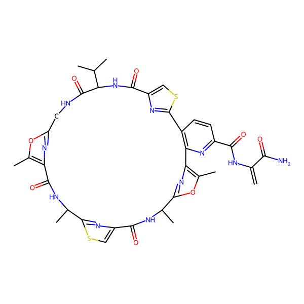 2D Structure of N-(3-amino-3-oxoprop-1-en-2-yl)-9,12,19,23-tetramethyl-14,21,28,31-tetraoxo-29-propan-2-yl-10,24-dioxa-17,34-dithia-6,13,20,27,30,35,36,37,38-nonazahexacyclo[30.2.1.18,11.115,18.122,25.02,7]octatriaconta-1(35),2(7),3,5,8,11(38),15,18(37),22,25(36),32-undecaene-5-carboxamide